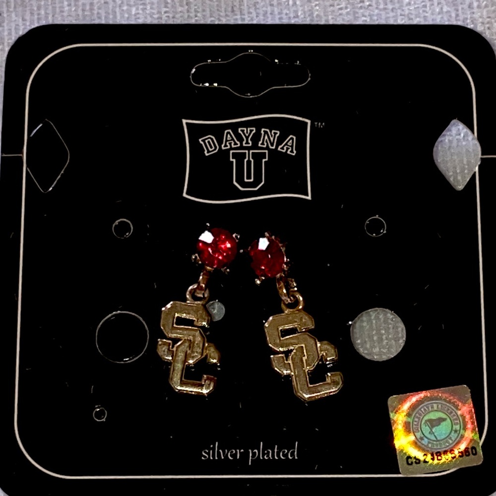 USC DANGLING EARRINGS